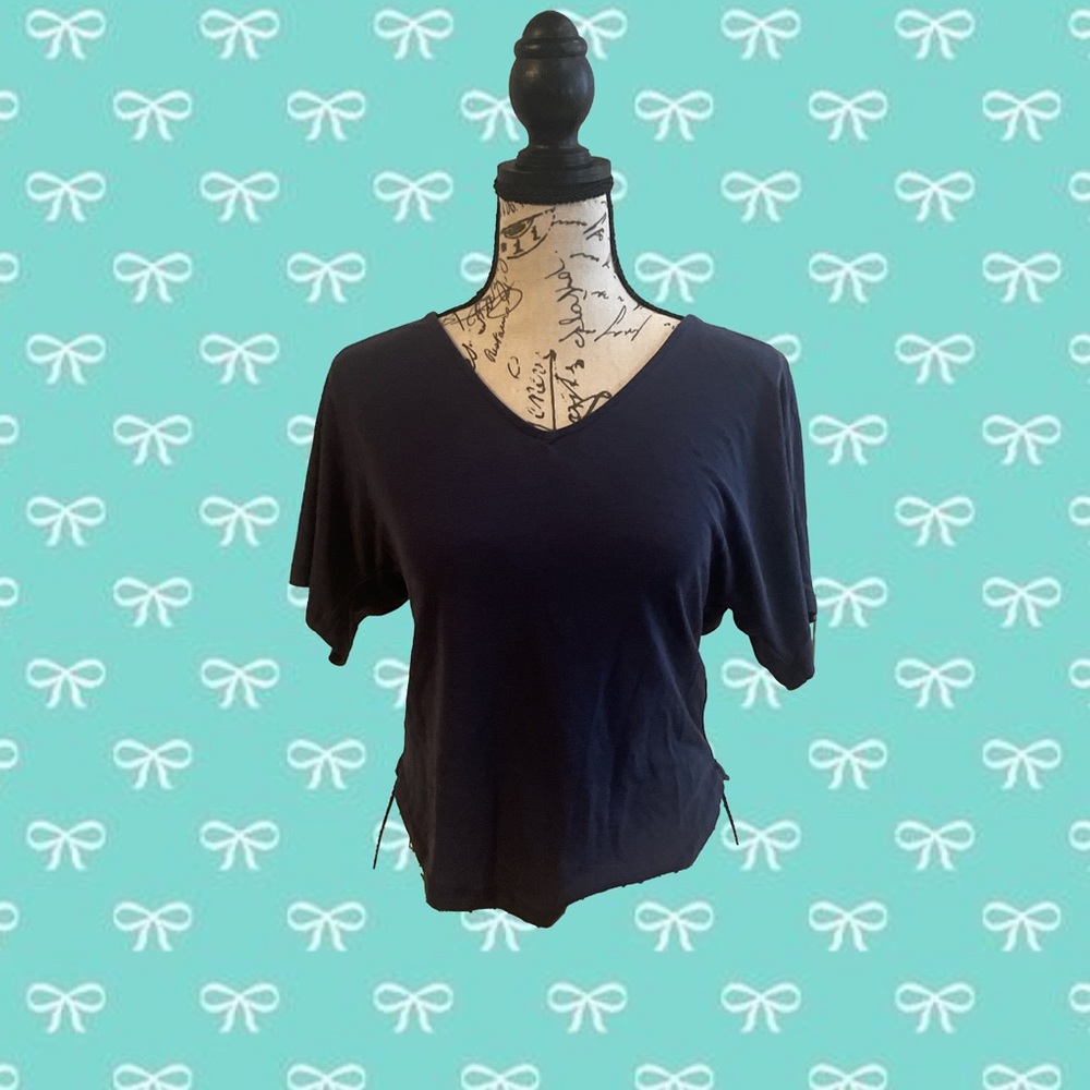 Francesca's Collections Black Short Sleeve Tee